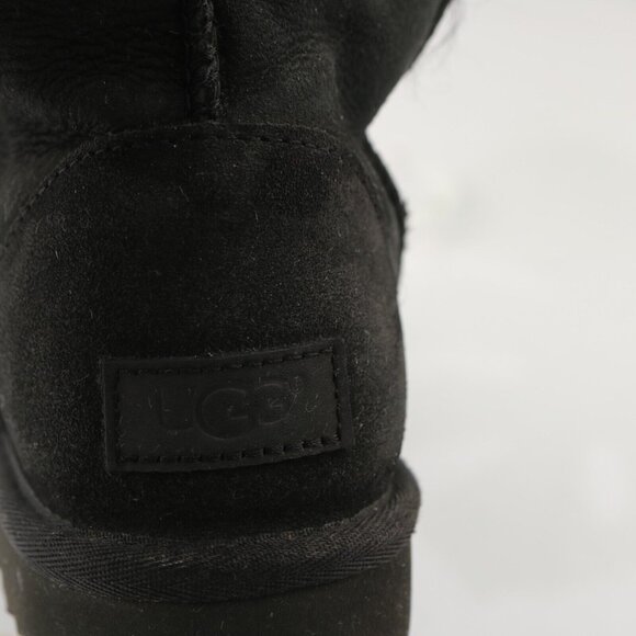 UGG Womens Classic Short II Boot Size 6 Black Suede Sherpa Pull On Shearling - Picture 14 of 14